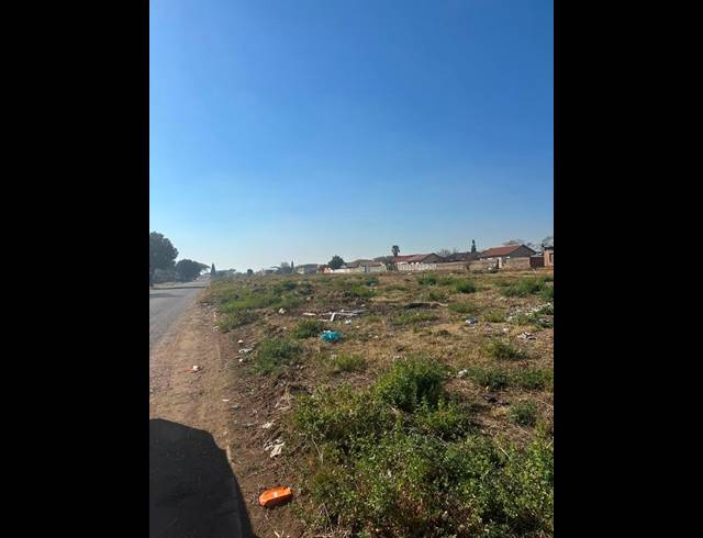 LAND FOR SALE IN WINDMILL PARK